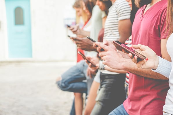 7 Tips for Running Engaging Instagram Giveaways (+Tools to Get You Started)